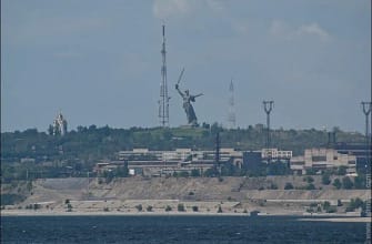 Виды Волгограда с Волги - Родина-Мать