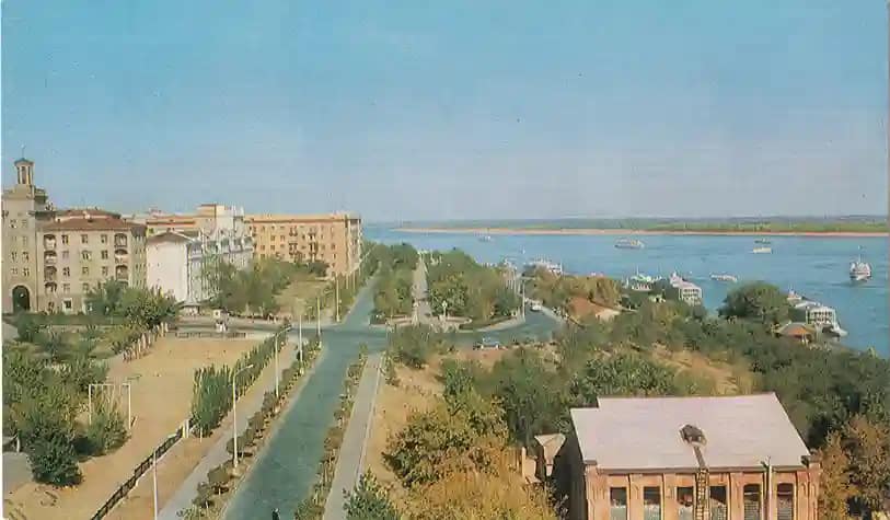 Фото Волгограда 1979 года дорога к причалам